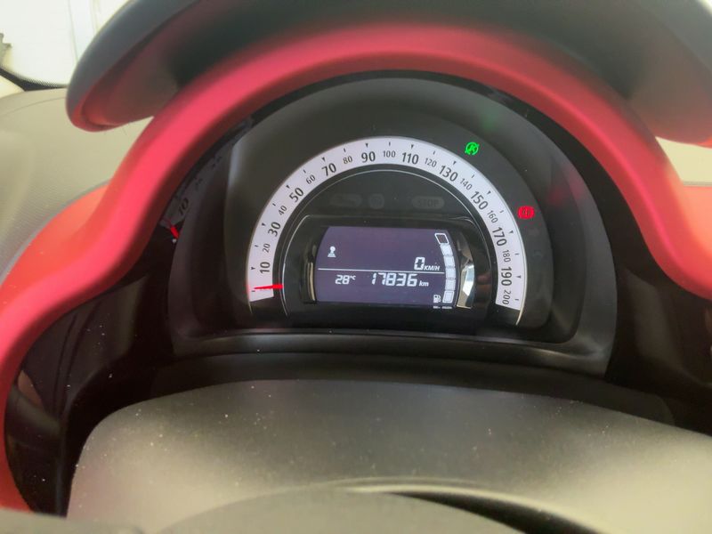 Renault Twingo 0.9 TCe Le Coq Sportif — zdjęcie 13