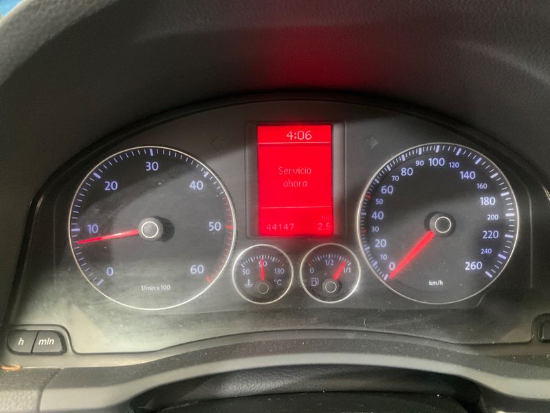 Volkswagen Jetta 2.0 TDI Advance — zdjęcie 4