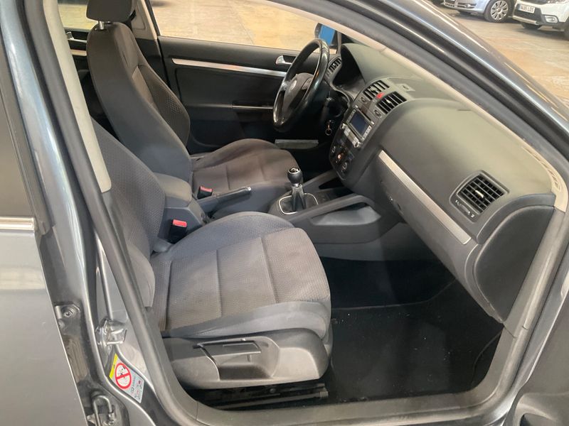Volkswagen Jetta 2.0 TDI Advance — zdjęcie 3