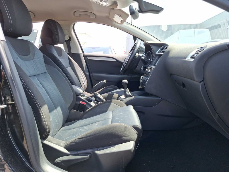 Citroen C4 1.6 HDi Confort — zdjęcie 10