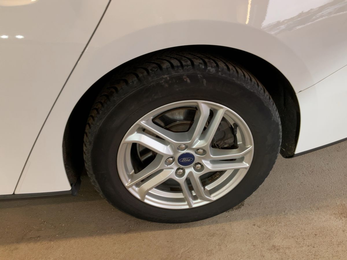 Ford Focus 2019 — photo 6