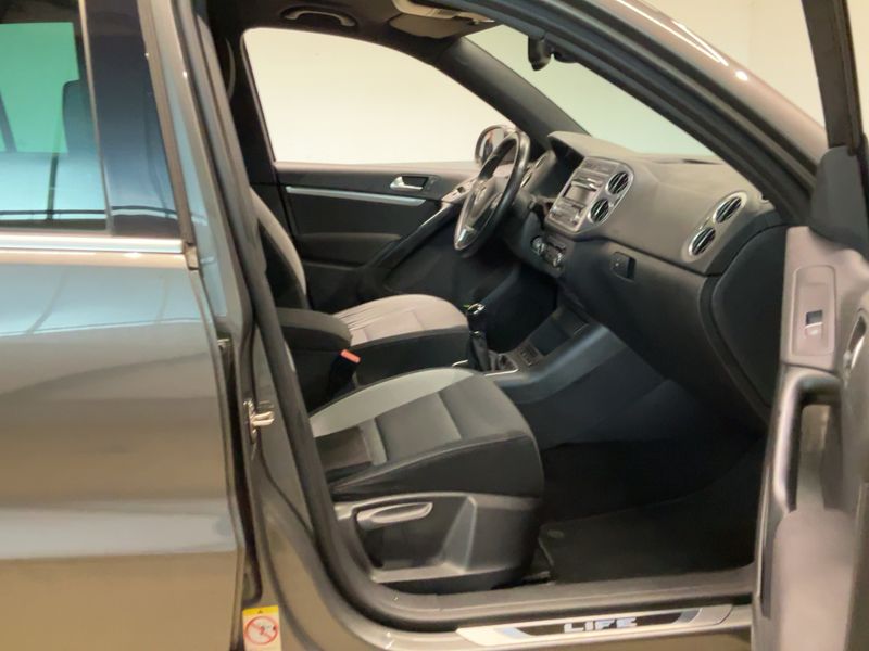 Volkswagen Tiguan 1.4 TSI Life BlueMotion Tech — zdjęcie 11