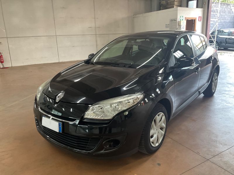 Renault Megane 1.5 dCi Runaway 2012 – снимка 1