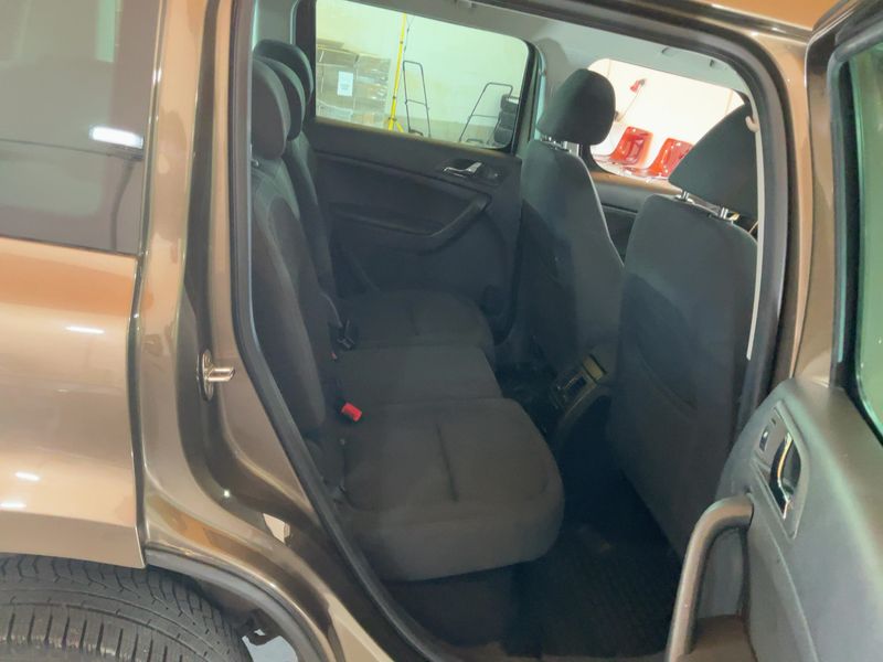 Skoda Yeti 1.2 TSI Elegance — zdjęcie 14