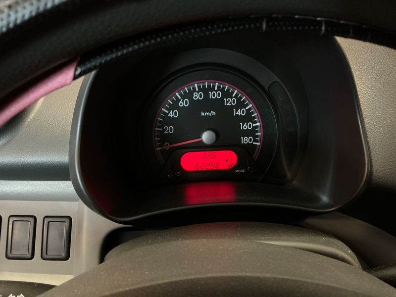 Nissan Pixo 1.0 Acenta — zdjęcie 13