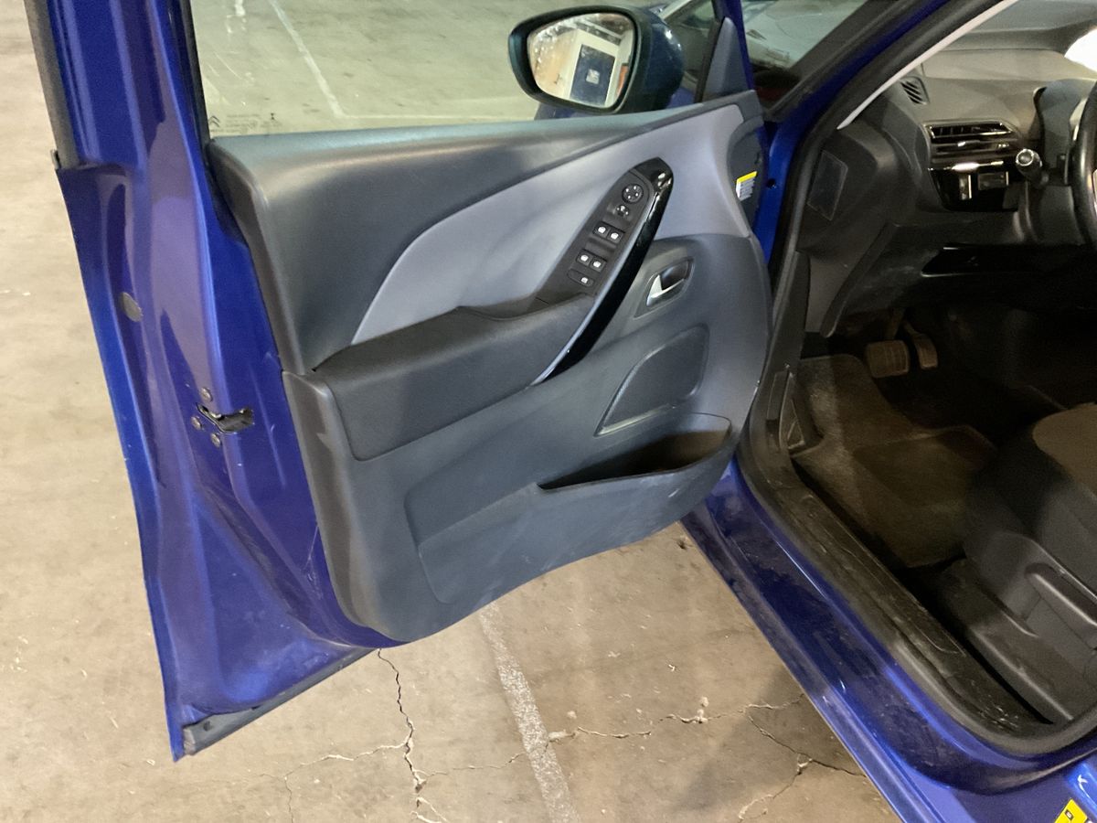 Citroen C4 2017 — photo 25