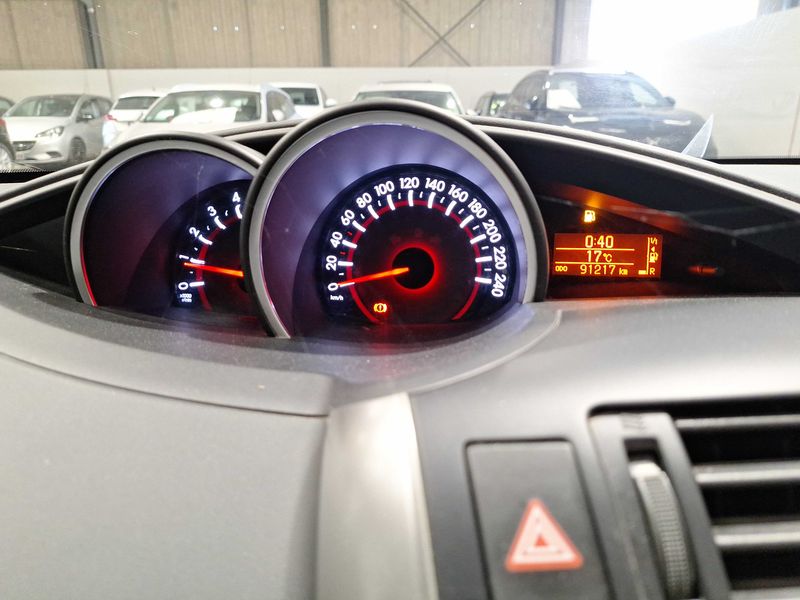 Toyota Verso 1.6 D-4D Active — zdjęcie 12