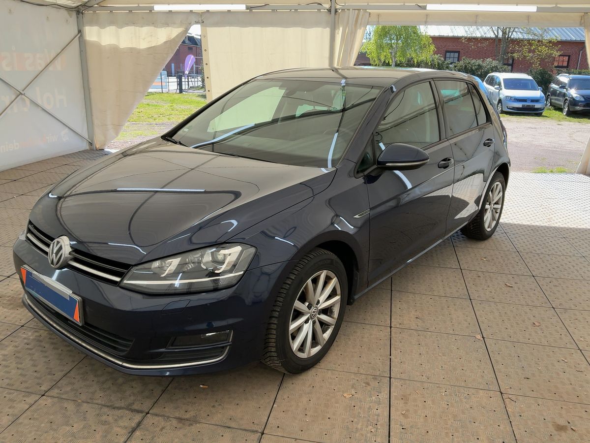 Volkswagen Golf 2015 — photo 1