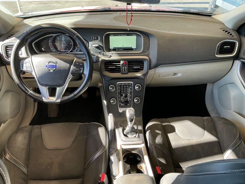 Volvo V40 2.0 D2 Kinetic — zdjęcie 12