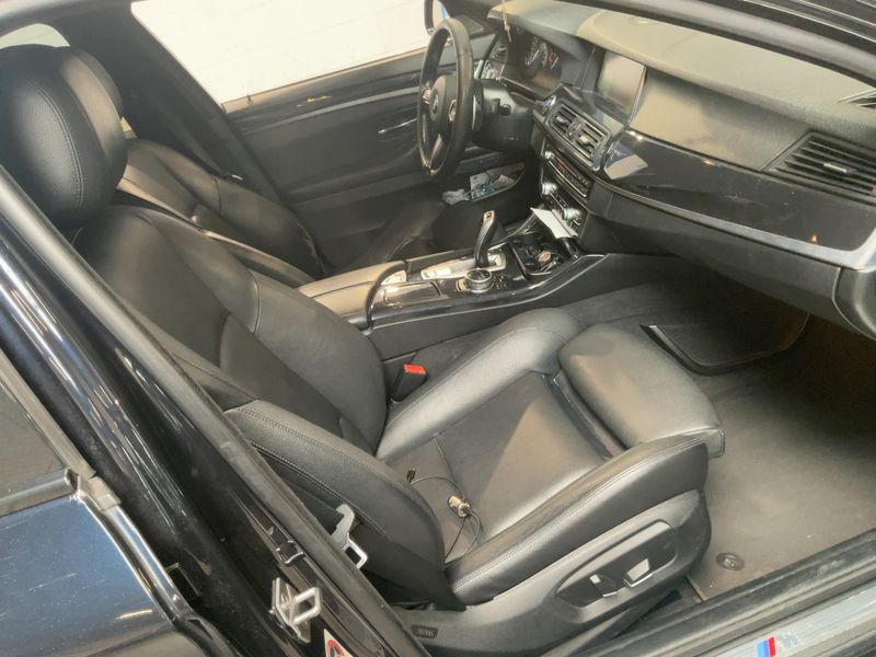 BMW 5er 520d xDrive M Sport — zdjęcie 11