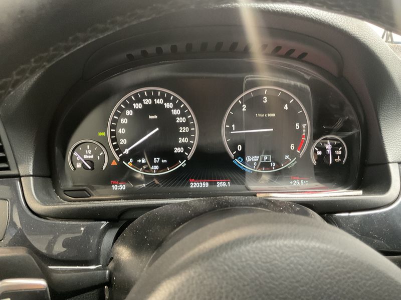 BMW 5er 520d xDrive M Sport — zdjęcie 13