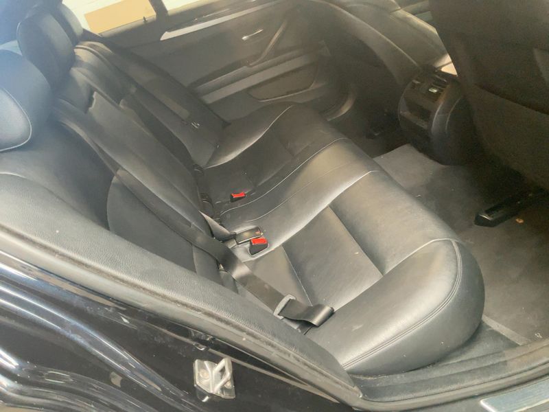 BMW 5er 520d xDrive M Sport — zdjęcie 14