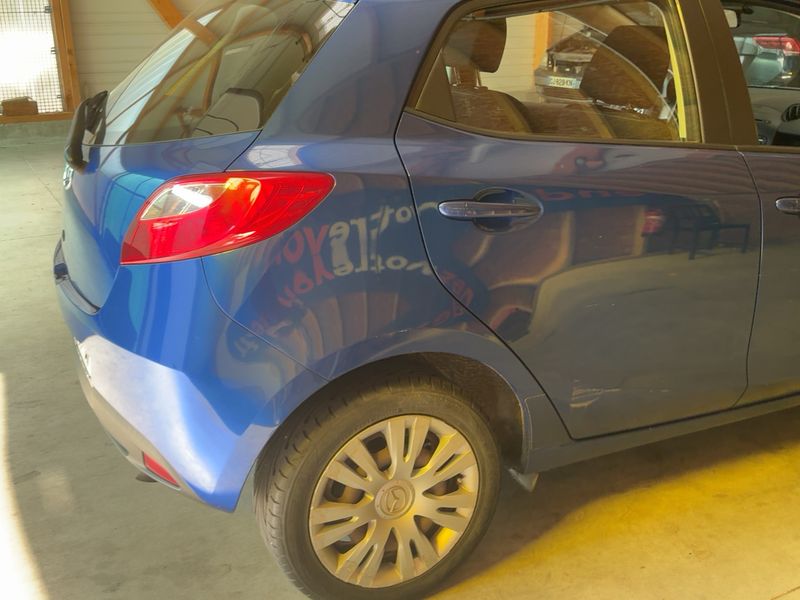 Mazda 2 1.4 Diesel CD Elegance — zdjęcie 6
