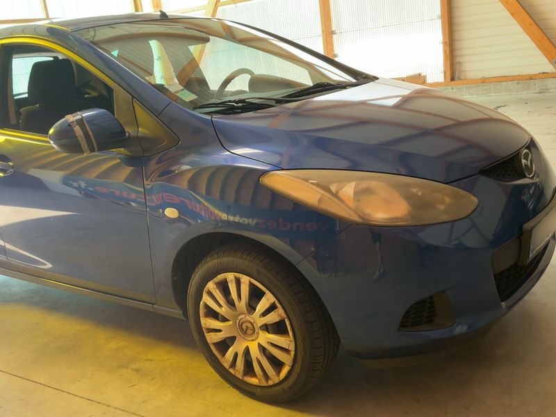 Mazda 2 1.4 Diesel CD Elegance — zdjęcie 8
