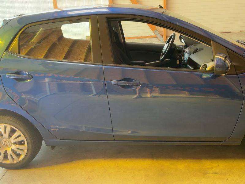 Mazda 2 1.4 Diesel CD Elegance — zdjęcie 7