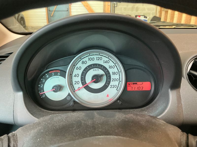 Mazda 2 1.4 Diesel CD Elegance — zdjęcie 13