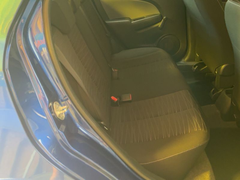 Mazda 2 1.4 Diesel CD Elegance — zdjęcie 14