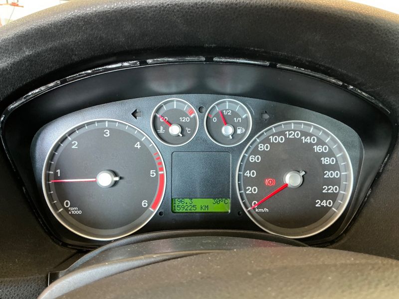 Ford Focus 1.6 TDCi Trend 2006 – снимка 4