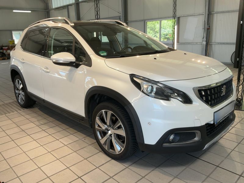 Peugeot 2008 1.2 PureTech Allure — zdjęcie 8