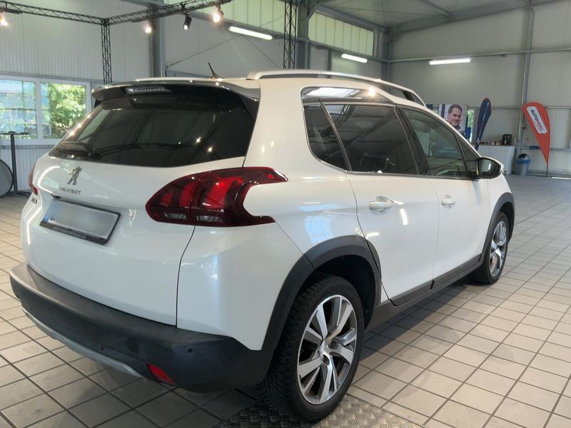Peugeot 2008 1.2 PureTech Allure — zdjęcie 6