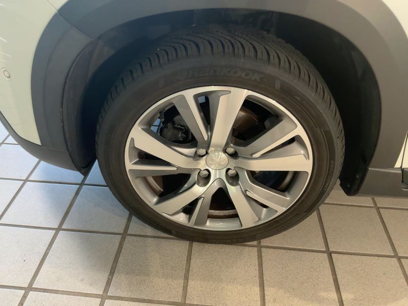 Peugeot 2008 1.2 PureTech Allure 2018 – снимка 3
