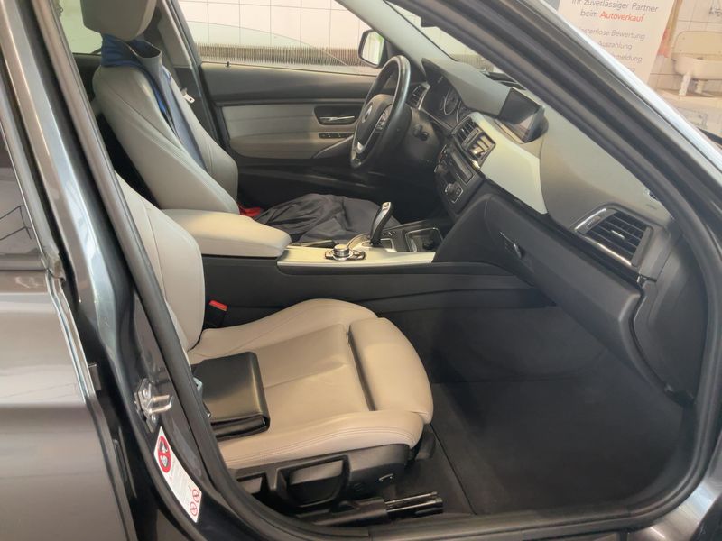 BMW 3er 335i xDrive — zdjęcie 11