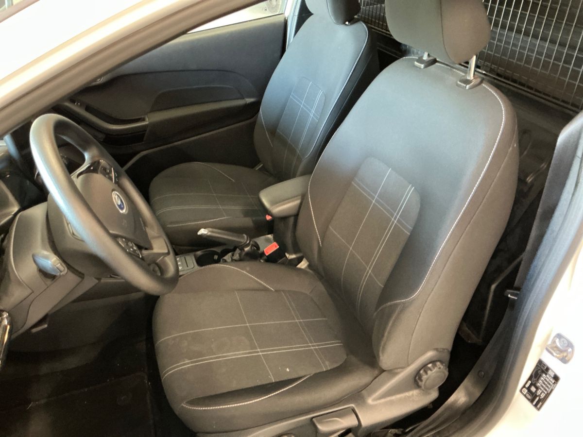 Ford Fiesta 2020 — photo 26