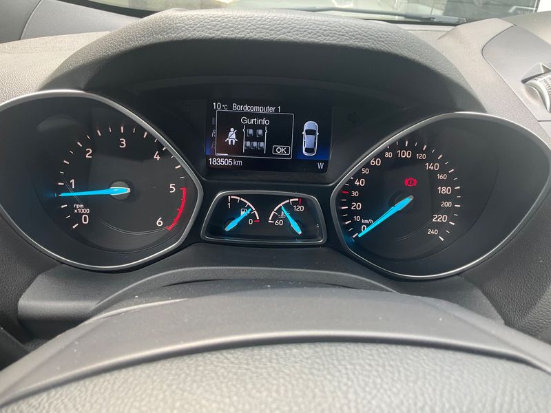 Ford Kuga 2.0 TDCi ST-Line — zdjęcie 13