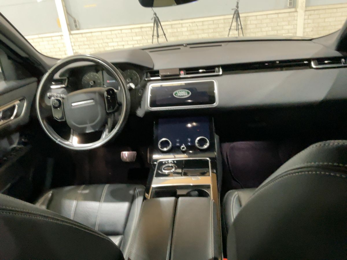 Land Rover 2018 — photo 18