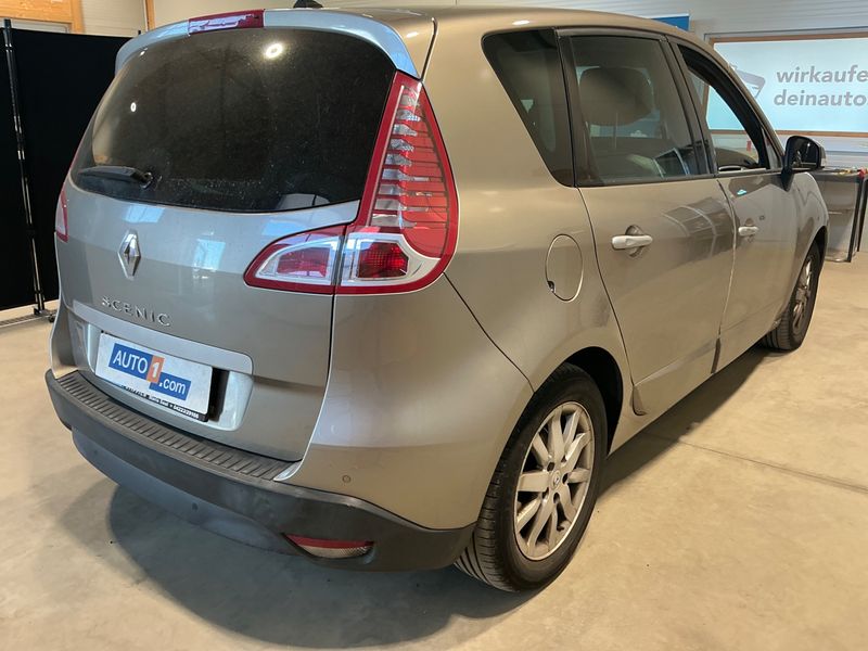 Renault Scenic 2.0 Privilege — zdjęcie 2