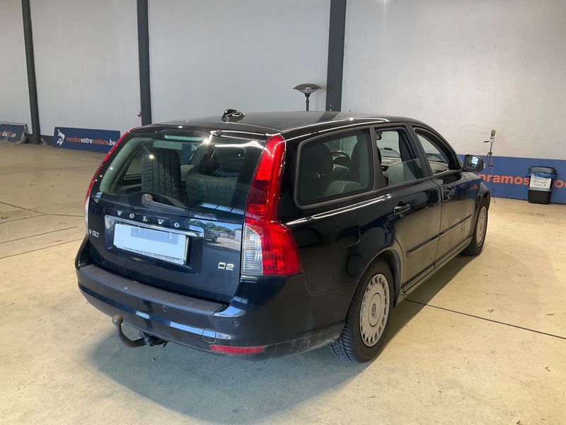 Volvo V50 1.6 D2 Business Edition — zdjęcie 2
