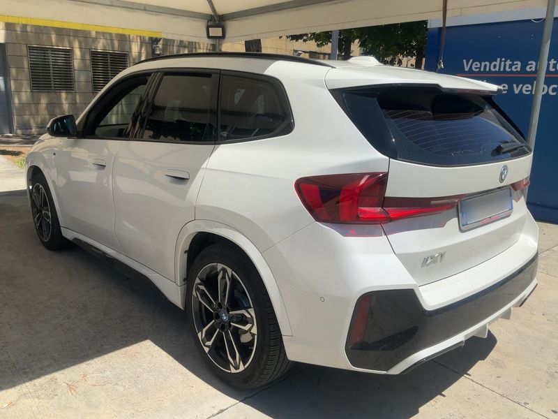 BMW iX1 eDrive 20 M Sport 2025 – снимка 6