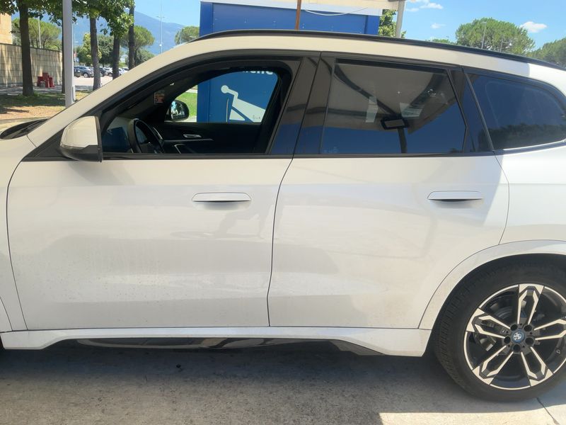 BMW iX1 eDrive 20 M Sport 2025 – снимка 4