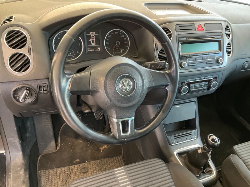Volkswagen Tiguan 2.0 TDI Sport & Style 4Motion 2010 – снимка 28