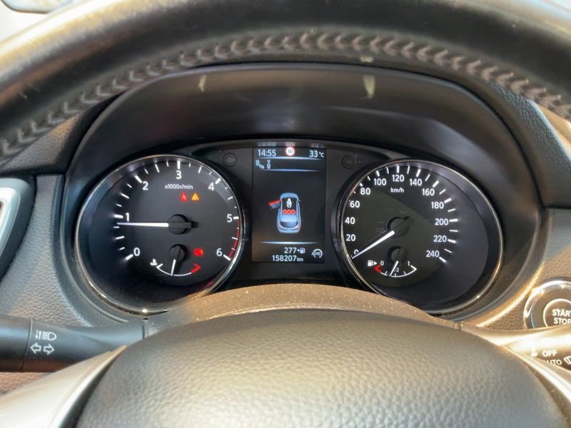 Nissan Qashqai 1.5 Turbodiesel Tekna — zdjęcie 13