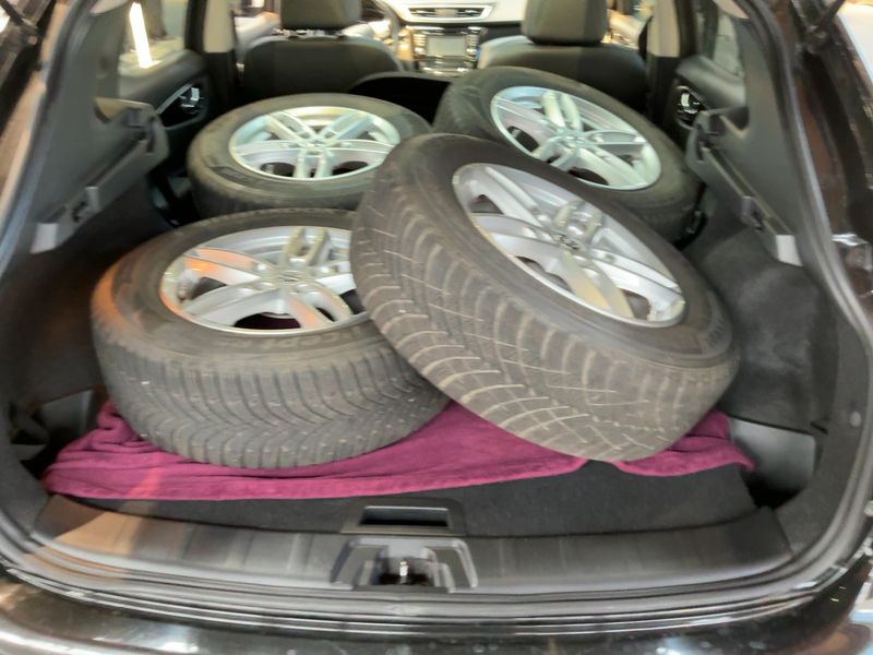 Nissan Qashqai 1.5 Turbodiesel Tekna — zdjęcie 10