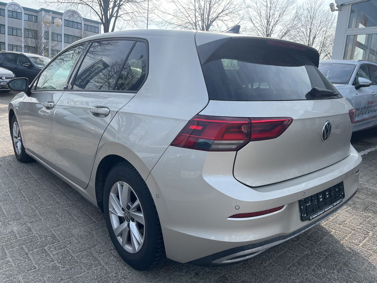 Volkswagen Golf 2024 — photo 4
