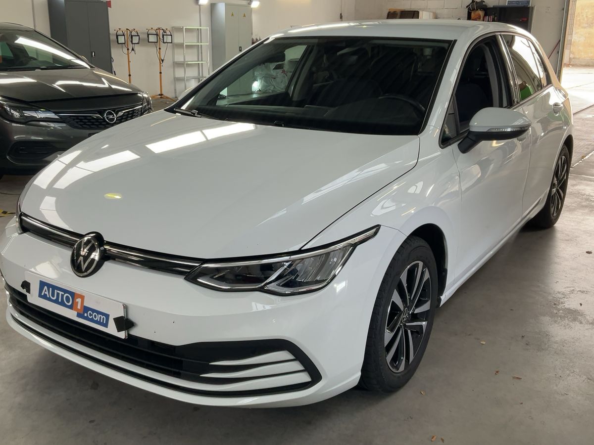 Volkswagen Golf VIII 1.0 TSI Life