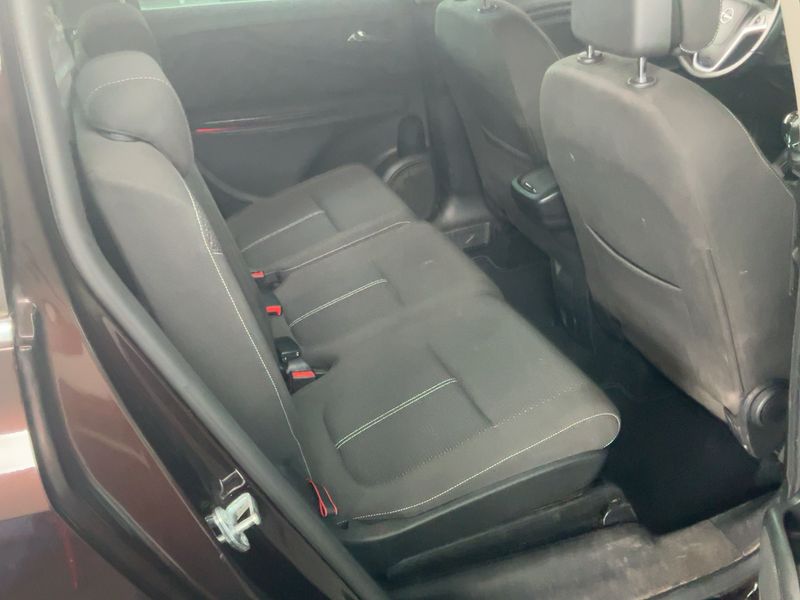 Opel Zafira Tourer 2.0 CDTI Innovation — zdjęcie 14