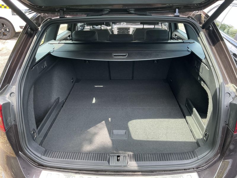 Volkswagen Passat Alltrack 2.0 TDI 4Motion BlueMotion Tech — zdjęcie 10