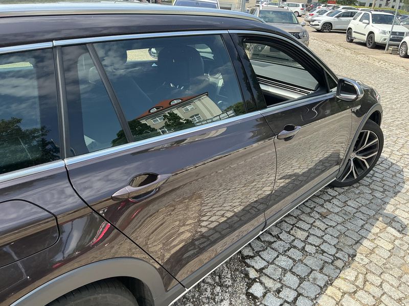Volkswagen Passat Alltrack 2.0 TDI 4Motion BlueMotion Tech — zdjęcie 7