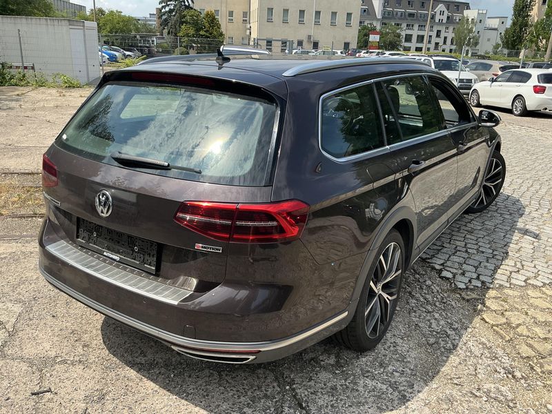 Volkswagen Passat Alltrack 2.0 TDI 4Motion BlueMotion Tech — zdjęcie 6