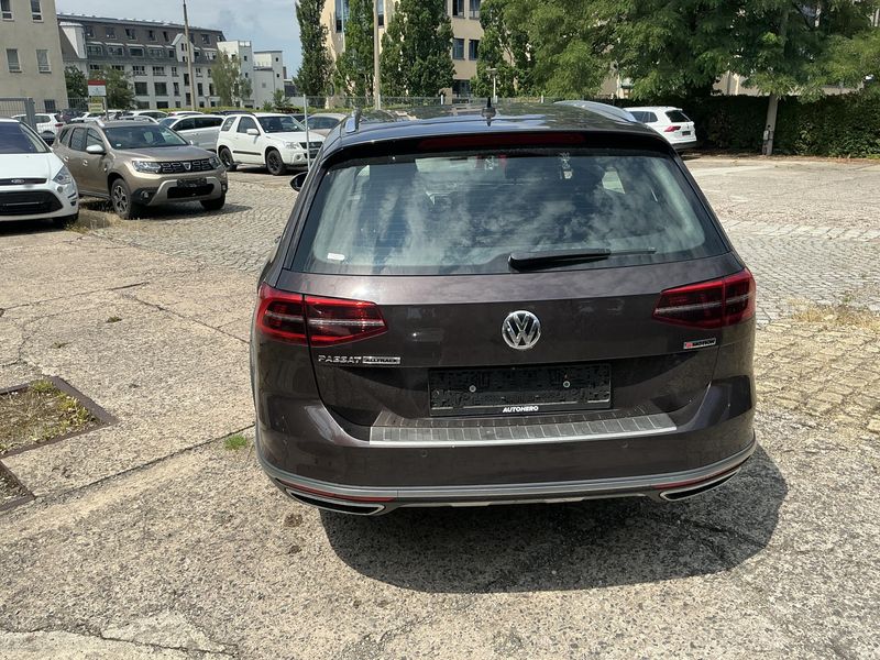 Volkswagen Passat Alltrack 2.0 TDI 4Motion BlueMotion Tech — zdjęcie 5