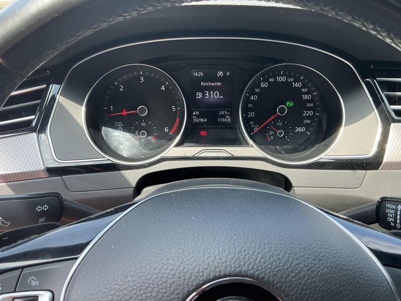 Volkswagen Passat Alltrack 2.0 TDI 4Motion BlueMotion Tech — zdjęcie 13