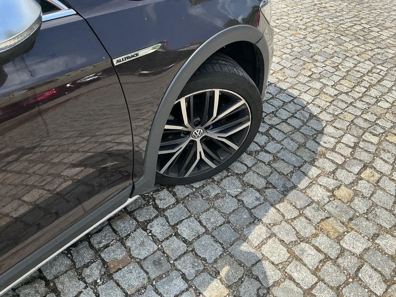 Volkswagen Passat Alltrack 2.0 TDI 4Motion BlueMotion Tech 2018 – снимка 11