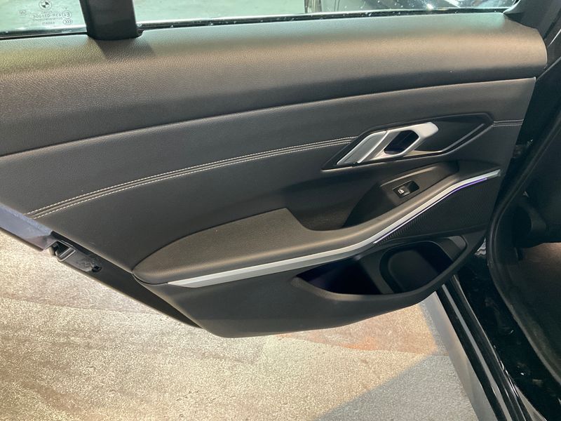 BMW 3er 330e xDrive Sport Line 2021 – снимка 30
