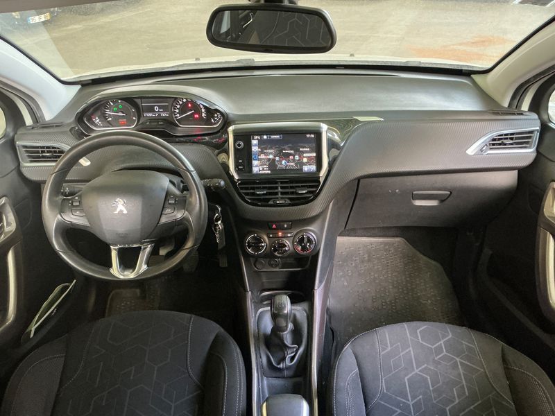 Peugeot 2008 1.6 Blue-HDi Style — zdjęcie 12