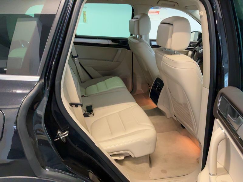 Volkswagen Touareg 3.0 V6 TDI Terrain Tech BlueMotion Tech — zdjęcie 14