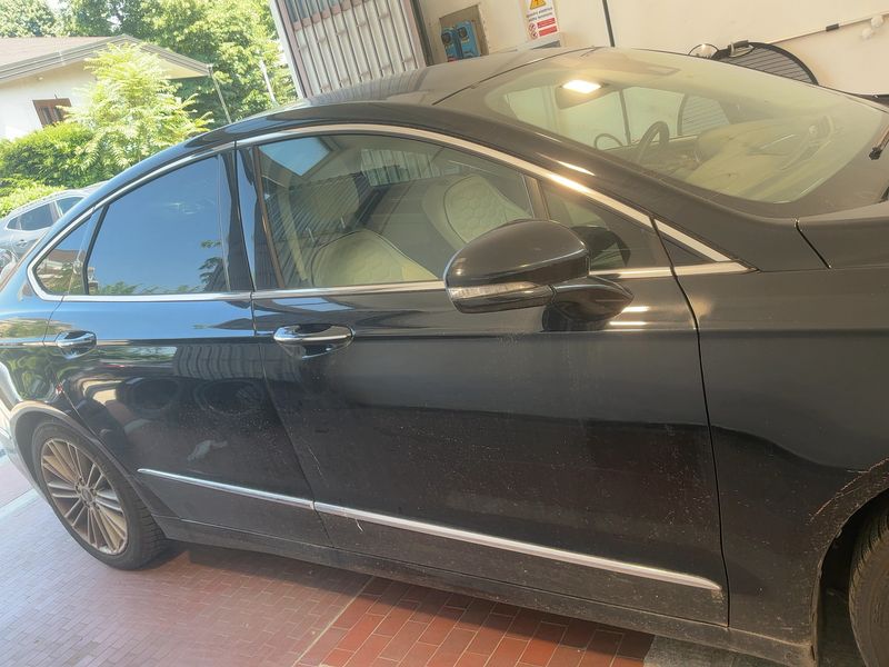 Ford Mondeo 2.0 Hybrid Vignale — zdjęcie 7