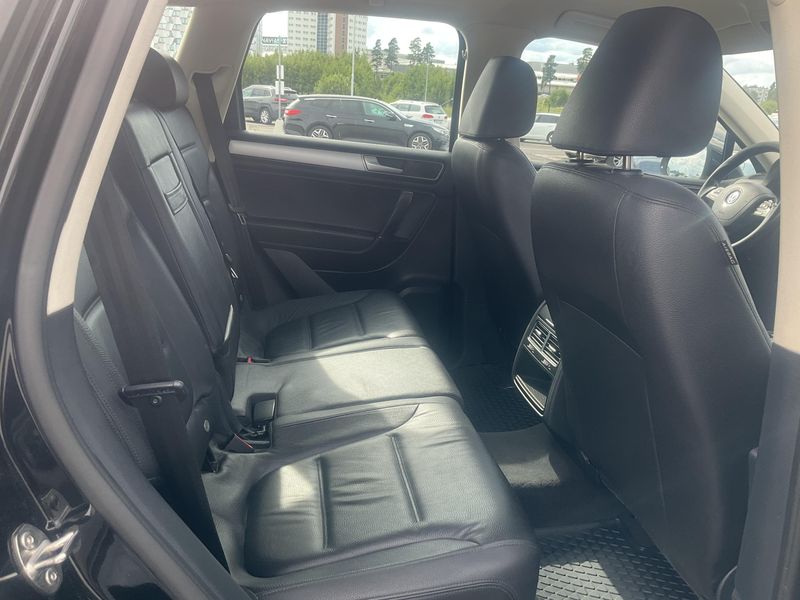 Volkswagen Touareg 3.0 V6 TDI BlueMotion Tech — zdjęcie 14